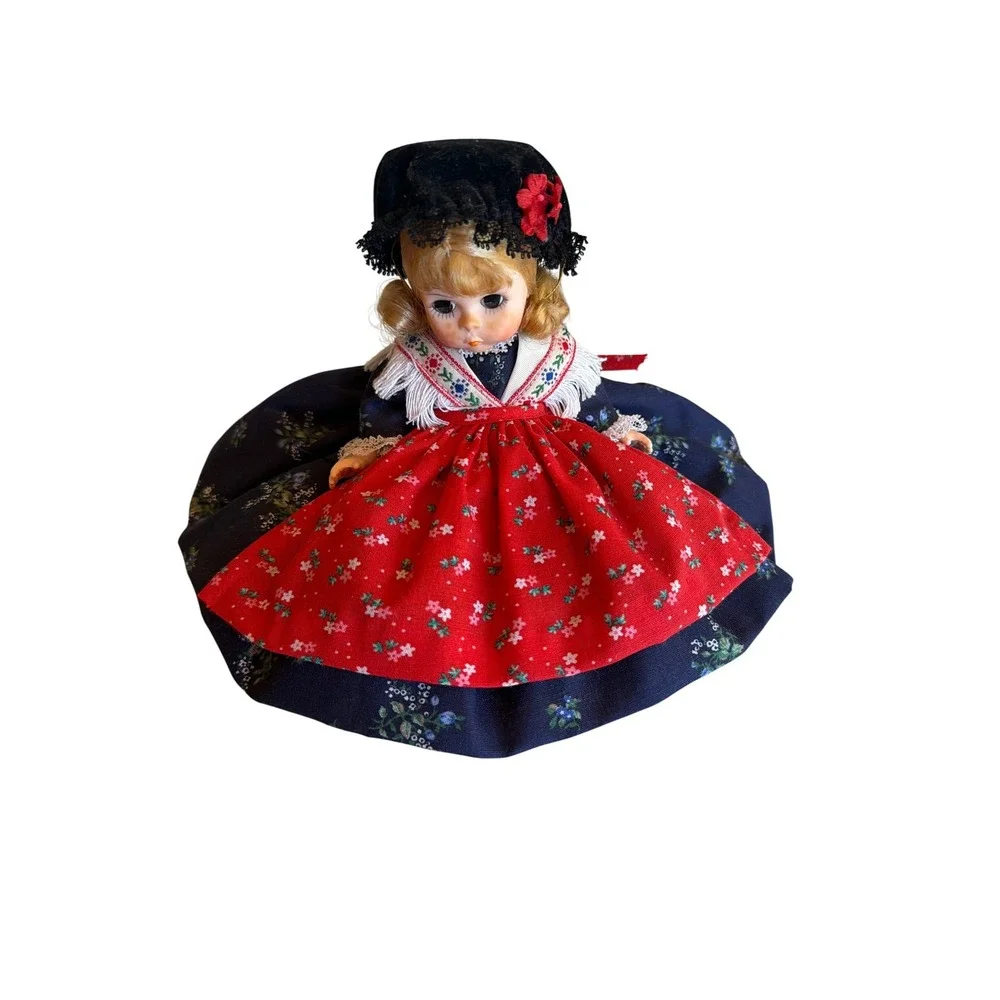 Madame Alexander Collectible Doll Red Blue Folk Costume Sleep Eyes Bonnet